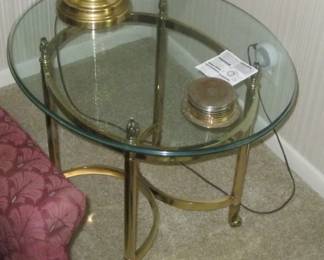 PLATEGLASS END TABLE