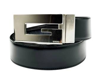 Gucci Black Leather Belt with Silver G Buckle