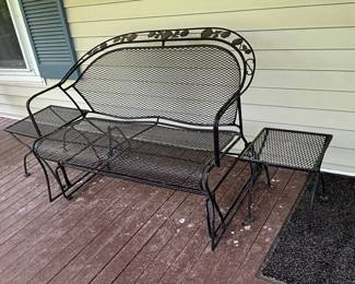 Glider with Table Pair