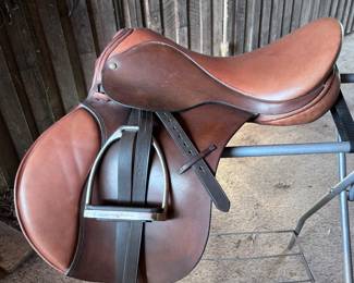 Wychanger Barton Jump Saddle