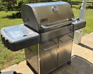 Very Nice Weber Genesis Grill 