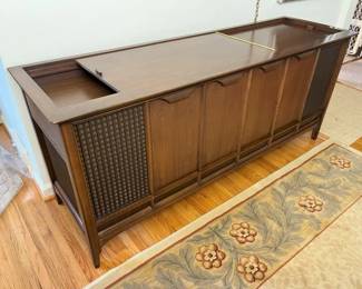 145 Magnavox AstroSonic MCM Console Stereo Workingmin