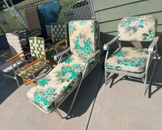 145 Vintage Lawn Chair Samplermin