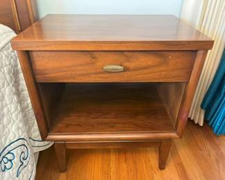 145 MCM Walnut 1Drawer Nightstandmin