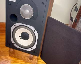 145 JBL L15 Bookshelf Speaker Set X2min