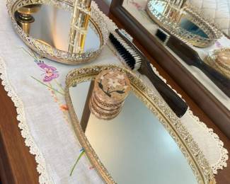 145 Vintage Vanity Accessoriesmin