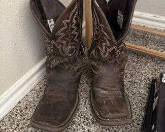 Men's boots