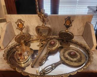 Great dresser set