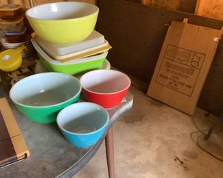 Vintage Pyrex Mixing Bowls