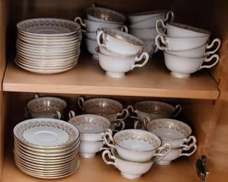 CHIC! 124 PIECE WEDGWOOD FINE BONE CHINA