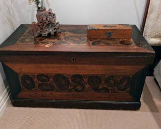 AMAZING 19 TH CENTURY TRUNK - WONDERFUL DESIGN- GREAT TO UTILZE AS A SIDE OR COFFEE TABLE