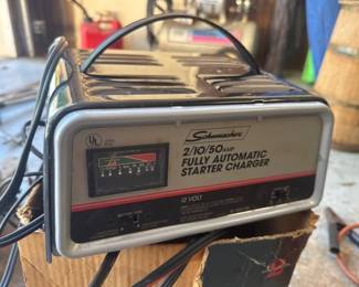 SCHUMACHER BATTERY CHARGER