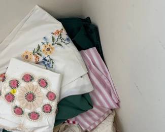 VARIOUS LINENS