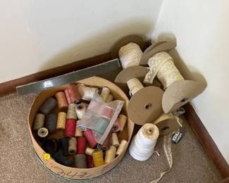 BOX OF VARIOUS THREADS LACE