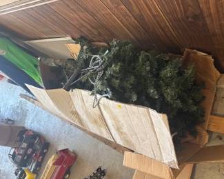 CHRISTMAS TREE