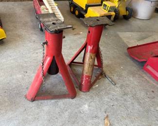 PAIR OF JACK STANDS