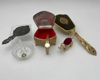 73 VintageVanityOddsandEndsFeaturingLadiesSeikoWatch