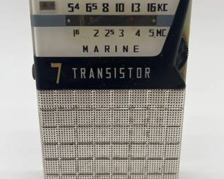 10 Toshiba7TP352MTransistorRadioCircaEarly1960s
