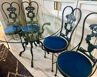 Gallo Original Iron Works Park Ave, NY 5 piece Hollywood Regency Style Patio Set with original tags on the bottom of each chair.