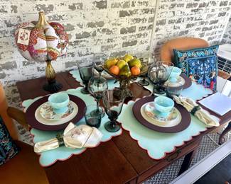 Complete Fall/Thanksgiving table for 4.