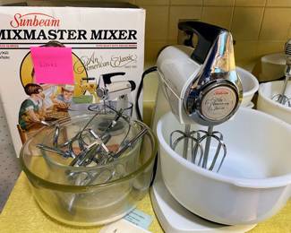 Working Vintage SunBeam mixer with attachments