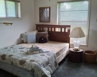 Queen size bed