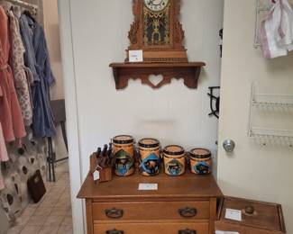 Wash table