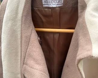 Women's coat. New York. 