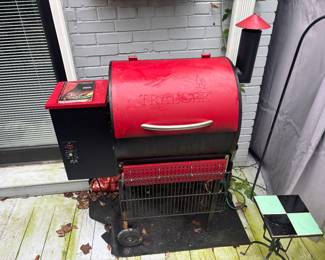 Traeger smoker/wood pellet grill
