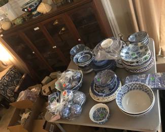 Blue and white, bowls, ceramic balls