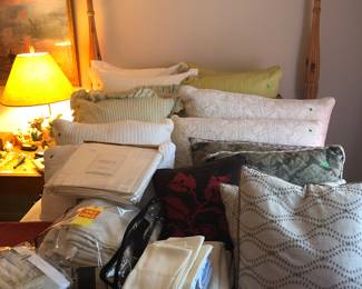 bedding, bed