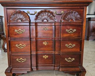 Thomasville 4-drawer nightstand