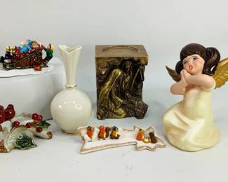 Holiday Home Accents: (1) Lenox Christmas Holly bud vase, H 8", (1) Department 56 "Santa Comes To Town, 1996" figurine, (1) Ten Thousand Villages "Follow the Star Nativity" made in Peru, and more. See photos for details. Shipping-YES