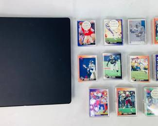 Lot includes a mixed collection of Score NFL trading cards; some sets may be incomplete. Shipping-YES