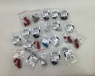 More than 20 Pilo derailleurs including: (8) D69, (9) D78, (2) D86 and more. See photos for more details.
