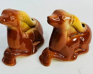 Shawnee Pottery Gazelle Planters, H 4 1/2" X W 5 1/2" X D 2 1/2". Total of 2 planters. Shipping-YES