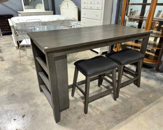 Bar Table with Stools Orlando Estate Auction