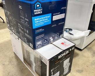 Toilets oRlando Estate Auction