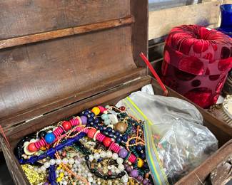Costume jewelry 