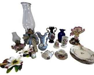 Floral Vintage Decor In Blues And Pinks