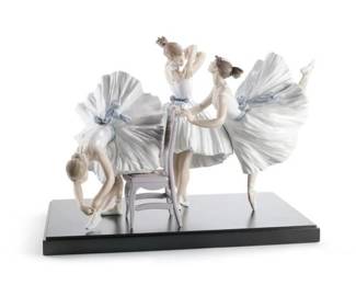 LLADRO #8476 BACKSTAGE BALLET 