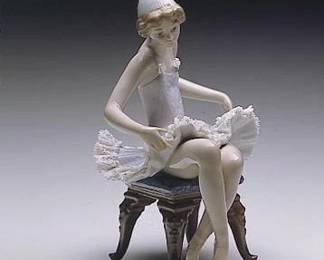 LLADRO #5499 PRETTY BALLERINA 