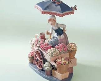 LLADRO 1454 FLOWERS OF THE SEASON 