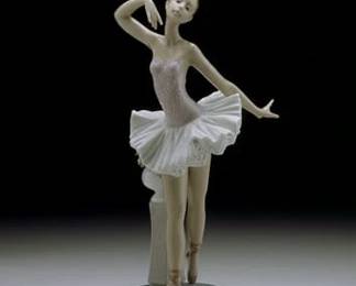 LLADRO #6323 STAGE PRESENCE