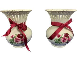 2106 - Pair Vases 7 x 6
