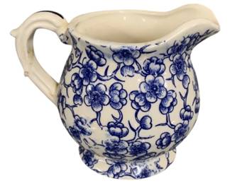 2089 - Blue & White Creamer 4 x 4
