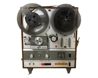 2082 - Akai X-1800SD 4 Track Reel Stereo Recorder 17 x 14 used, untested, as-is electric/electronic/mechanical item -no guarantee all components are present
