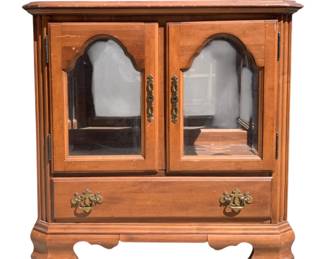 3327 - Display Stand 31 x 32 x 14