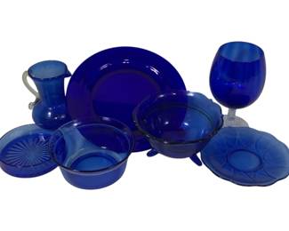 1649 - 7 Pieces Vintage Cobalt Glassware
