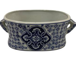 1487 - Blue & White Small Tub 6 x 15 x 9
